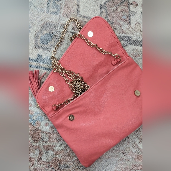 coral clutch/crossbody purse with gold chain - Picture 2 of 8
